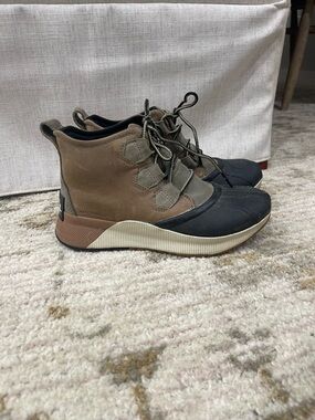 Womens Sorel Out N About boots size 7